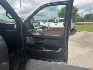 Ford F-150 2023 4x4 Lariat 4dr SuperCrew 5.5 ft. SB