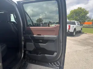 Ford F-150 2023 4x4 Lariat 4dr SuperCrew 5.5 ft. SB