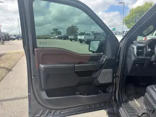 Ford F-150 2023 4x4 Lariat 4dr SuperCrew 5.5 ft. SB