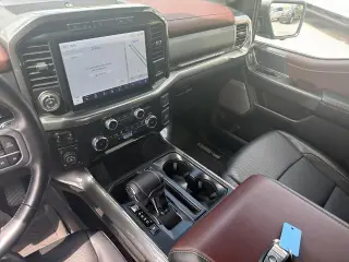 Ford F-150 2023 4x4 Lariat 4dr SuperCrew 5.5 ft. SB