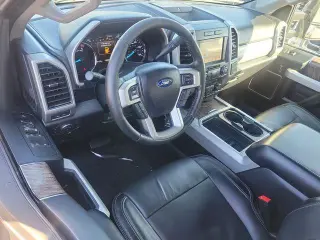 Ford F-250 Super Duty 2019 4x4 Lariat 4dr Crew Cab 8 ft. LB Pickup