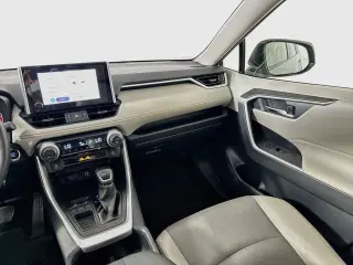 Toyota RAV4 2023 XLE Premium 4dr SUV
