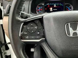Honda Pilot 2022 Touring 4dr SUV con Sillas de Capitán en la Parte Trasera