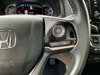 Honda Pilot 2022 Touring 4dr SUV con Sillas de Capitán en la Parte Trasera