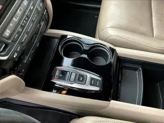 Honda Pilot 2022 Touring 4dr SUV con Sillas de Capitán en la Parte Trasera