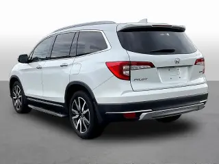 Honda Pilot 2022 Touring 4dr SUV con Sillas de Capitán en la Parte Trasera