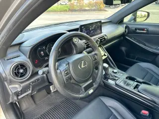 Lexus IS 350 2023 F SPORT 4dr Sedán