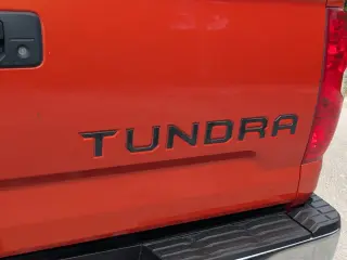 Toyota Tundra 2018 4x2 SR5 4dr CrewMax Cab Pickup SB (5.7L V8)
