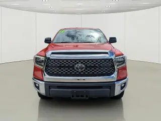 Toyota Tundra 2018 4x2 SR5 4dr CrewMax Cab Pickup SB (5.7L V8)