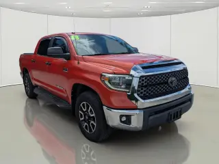 Toyota Tundra 2018 4x2 SR5 4dr CrewMax Cab Pickup SB (5.7L V8)