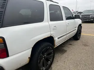 GMC Yukon 2004 SLT 4WD 4dr SUV