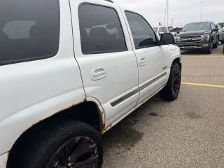 GMC Yukon 2004 SLT 4WD 4dr SUV