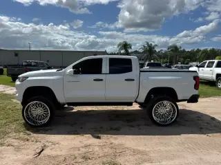 Chevrolet Colorado 2023 4x4 Camión de Trabajo 4dr Crew Cab 5 ft. SB