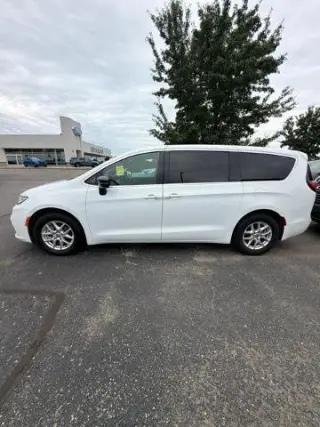Chrysler Pacifica 2025 Select 4dr Mini-Van