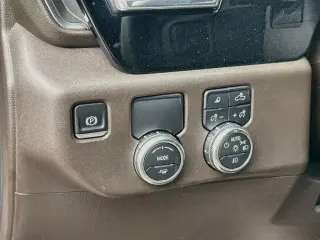 GMC Sierra 1500 2025 4x2 SLT 4dr Crew Cab 5.8 ft. SB
