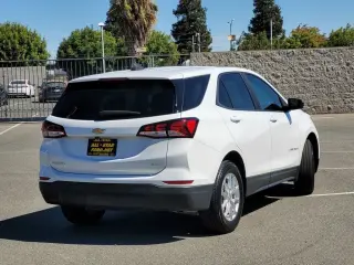 Chevrolet Equinox 2022 4x4 LS 4dr SUV w/1LS