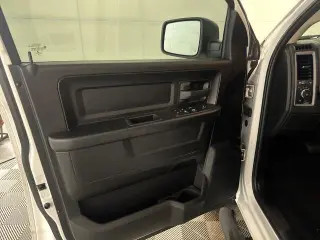 Ram 1500 2018 4x2 Express 4dr Crew Cab 5.5 ft. SB Pickup