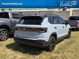 Volkswagen Taos 2025 SE Black 4dr SUV