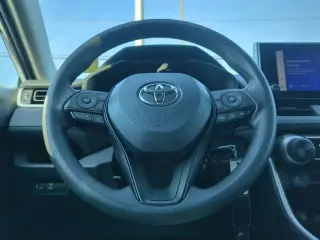 Toyota RAV4 2024 LE 4dr SUV