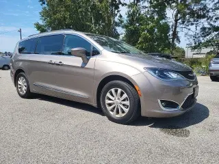 Chrysler Pacifica 2017 Touring-L 4dr Mini-Van