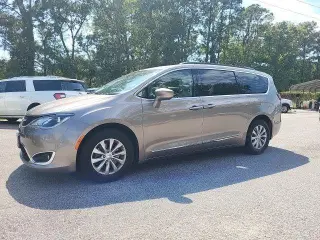 Chrysler Pacifica 2017 Touring-L 4dr Mini-Van
