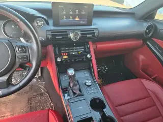 Lexus IS 350 2023 F SPORT 4dr Sedán