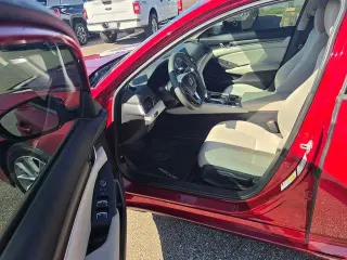 Honda Accord 2022 LX Sedán 4 puertas