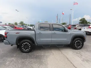Nissan Frontier 2023 4x4 PRO-4X 4dr Crew Cab 5 ft. SB