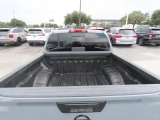 Nissan Frontier 2023 4x4 PRO-4X 4dr Crew Cab 5 ft. SB