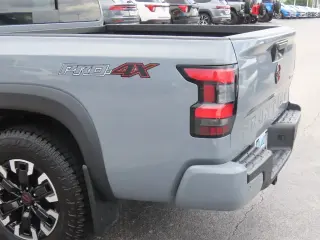 Nissan Frontier 2023 4x4 PRO-4X 4dr Crew Cab 5 ft. SB