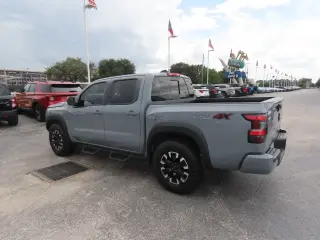 Nissan Frontier 2023 4x4 PRO-4X 4dr Crew Cab 5 ft. SB