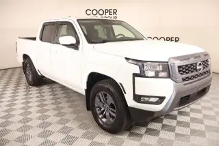 Nissan Frontier 2025 4x2 SV 4dr Crew Cab 5 ft. SB