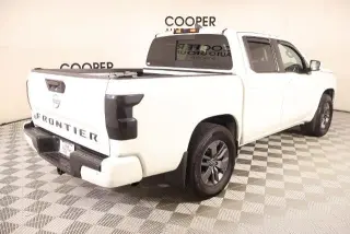Nissan Frontier 2025 4x2 SV 4dr Crew Cab 5 ft. SB