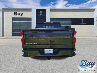 Chevrolet Silverado 1500 2021 4x2 LTZ 4p Cabina Completa 5.8 pies SB