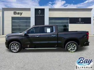 Chevrolet Silverado 1500 2021 4x2 LTZ 4p Cabina Completa 5.8 pies SB