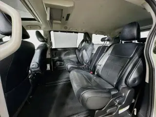 Toyota Sienna 2015 SE 8-Pasajeros 4dr Mini-Van