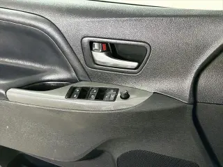 Toyota Sienna 2015 SE 8-Pasajeros 4dr Mini-Van