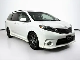 Toyota Sienna 2015 SE 8-Pasajeros 4dr Mini-Van