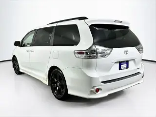 Toyota Sienna 2015 SE 8-Pasajeros 4dr Mini-Van