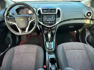 Chevrolet Sónic 2017 LT Automático 4p Hatchback