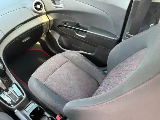 Chevrolet Sónic 2017 LT Automático 4p Hatchback