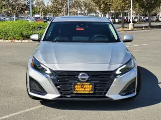 Nissan Altima 2023 2.5 SL 4dr Sed n