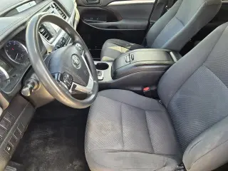 Toyota Highlander 2019 AWD LE 4dr SUV