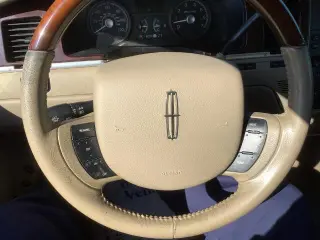 Lincoln Town Car 2009 Signature Limited Sedán de 4 puertas