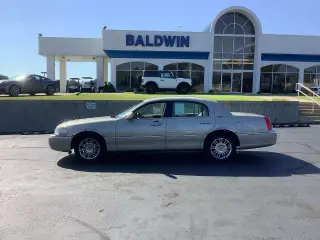 Lincoln Town Car 2009 Signature Limited Sedán de 4 puertas