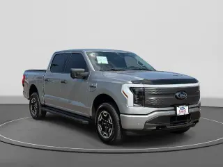 Ford F-150 Lightning 2023 AWD XLT 4p SuperCrew 5.5 ft. SB