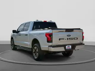 Ford F-150 Lightning 2023 AWD XLT 4p SuperCrew 5.5 ft. SB
