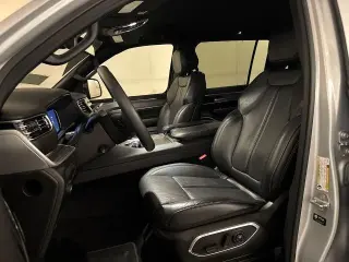Jeep Wagoneer L 2024 4x2 Serie II 4p SUV