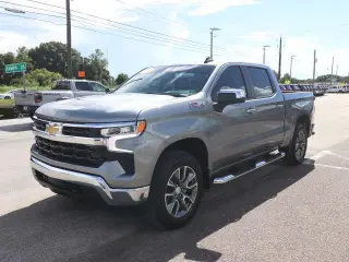Chevrolet Silverado 1500 2026 4x4 LT 4dr Crew Cab 5.8 ft. CB con 1LT