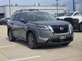 Nissan Pathfinder 2022 SV 4wd SUV